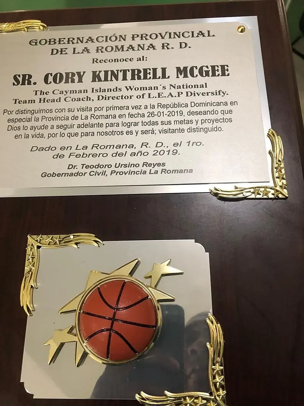 La Romana provincial governor recognition plaque, 2019